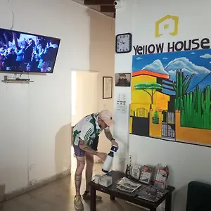 Yellow House Albergue