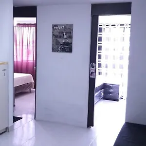 Apartamento Centro! San Lorenzo - Downtown - Apto Con 2 Hab & Parqueadero