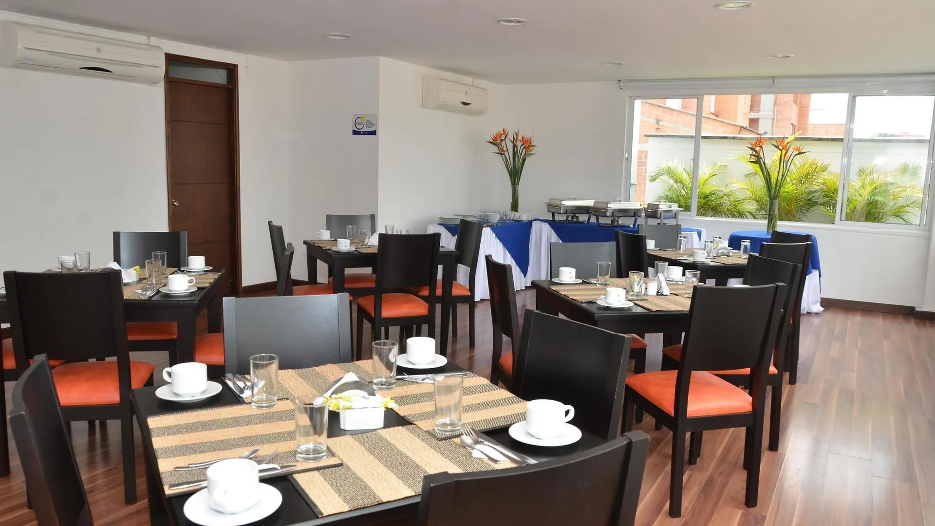 Hotel Suite Comfort Medellin 3*,